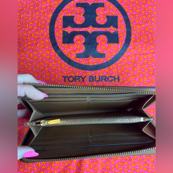 Tory Burch wallet - Picture 6 of 6